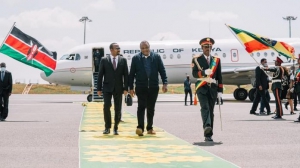 الرئيس الكيني أوهورو كينياتا يصل إلى أديس أبابا