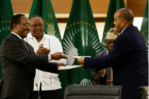 الحكومة ترحب بتوقيع اتفاق السلام في جنوب إفريقيا
