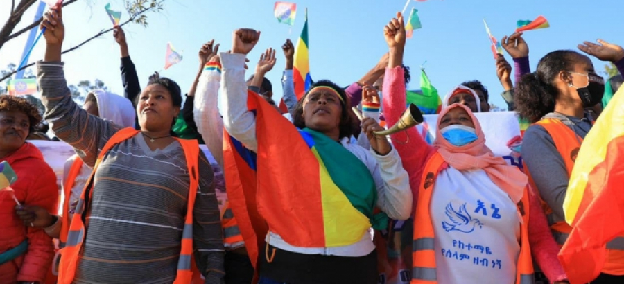 سكان أديس أبابا يحتشدون للتنديد بالجماعة الارهابية والتعبيرعن دعمهم لجهود الحكومة