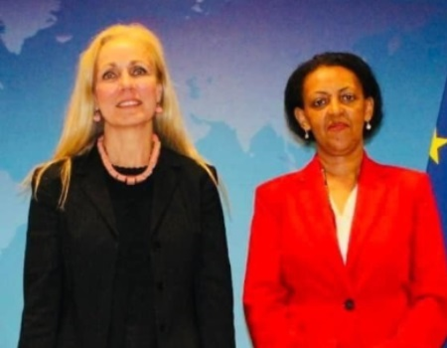 السفيرة الاثيوبية تناقش مع مسؤولي وزارة الخارجية الهولندية