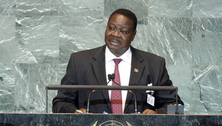 الجامعة تكرم رئيس ملاوي والسفيرة قونجيت