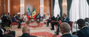 رئيس الوزراء يصل إلى غانا في زيارة رسمية ويجري محادثات مع الرئيس الغاني