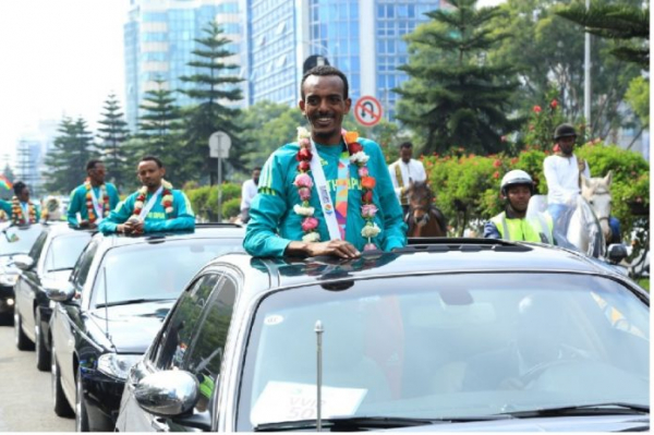 فريق ألعاب القوى الإثيوبي يحتفل بالنصر التاريخي الاستثنائي في أديس أبابا