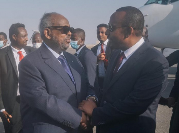 رئيس الوزراء يصل إلى جيبوتي في زيارة عمل رسمية