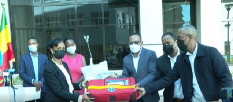 وزارة الصحة تتسلم 100 جهاز تنفس لعلاج مرضى كوفيد -19