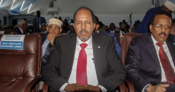 رئيس الصومال الجديد يتولى منصبه رسميا اليوم