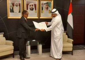 السفير أكليلو يقدم أوراق اعتماده إلى وزارة الخارجية الإماراتية