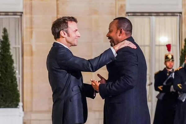 عاد رئيس الوزراء والوفد المرافق له إلى أديس أبابا بعد استكمال جولتهم الناجحة في أوروبا