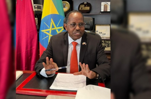 السفير الإثيوبي يحث على تقديم الدعم الدولي لعملية السلام التي يقودها الاتحاد الأفريقي