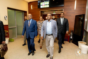 نائب رئيس الوزراء يصل الخرطوم لحضور الاجتماع لمجلس وزراء الإيغاد