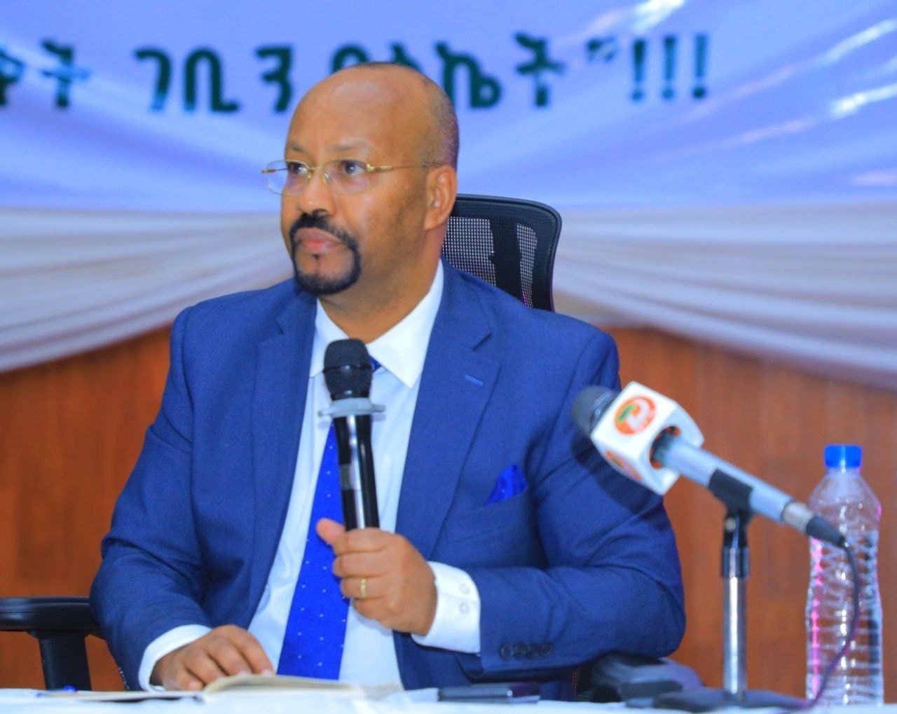 በክልሉ ገቢን አሟጦ በመሰብሰብ ለማህበረሰቡ የልማት ጥያቄ ምላሽ ለመስጠት ይሰራል-ርዕሰ መስተዳድር እንዳሻው ...