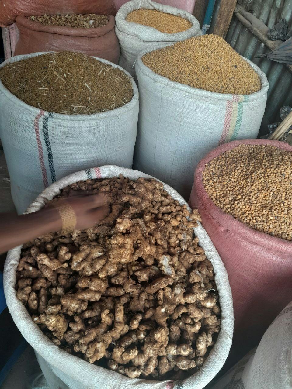 የኑሮ ውድነትን ለማረጋጋት ምርት በስፋት ከማቅረብ ባለፈ ህገ ወጥ ንግድን የመቆጣጠር ስራ ቅድሚያ ተሰጥቶታል ...