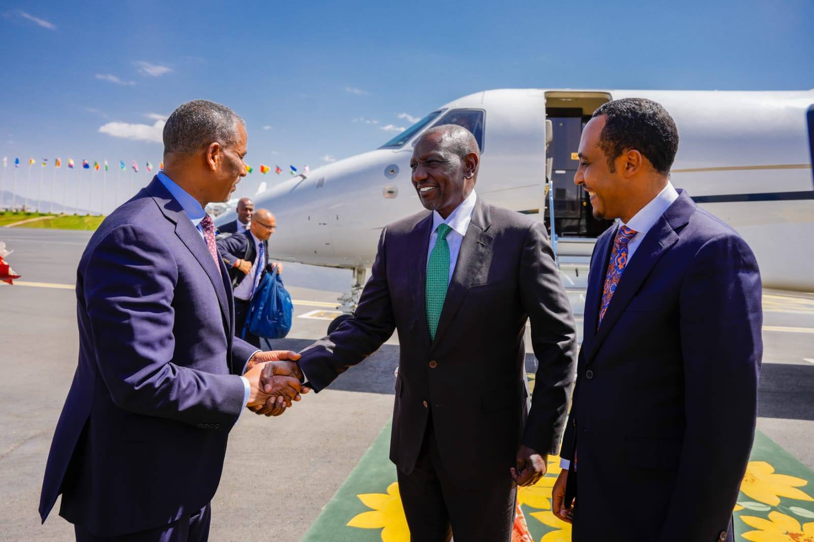 Kenyan and South Sudanese Presidents Arrive in Addis Ababa for 39th AU Summit