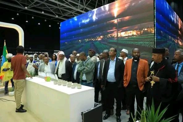 Qaybaha Kala Duwan ee Bulshada ayaa Booqanaya Xarunta Cusub ee Shirka ...