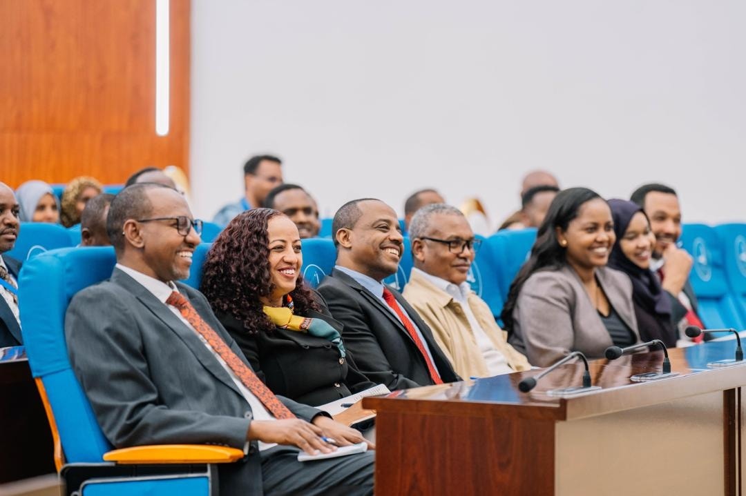 መንግስቲ ኣብ ምስፍሕፋሕ መሰረተ ልምዓትን ልምዓት ሓይሊ ሰብን ዓውዲ ጥዕና ትኹረት ሂቡ ሰሪሑ እዩ-ቀዳማይ ...