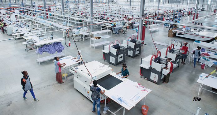 ethiopia-textile-industry-jobs-hawassa-working-conditions-giz-boom-hall