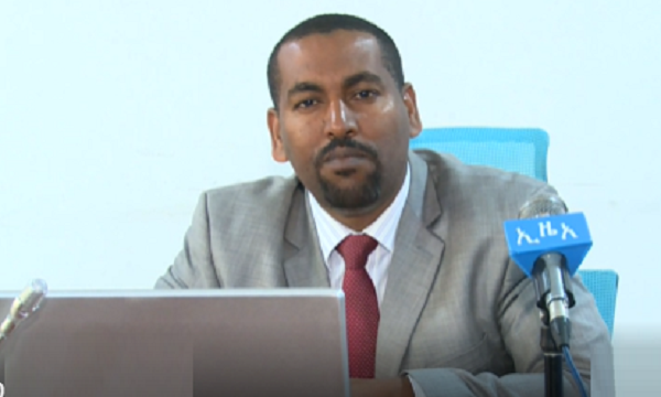 ሞ
