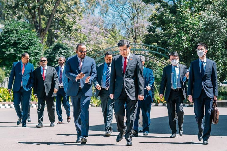 PM Abiy Confers with China’s FM Qin Gang