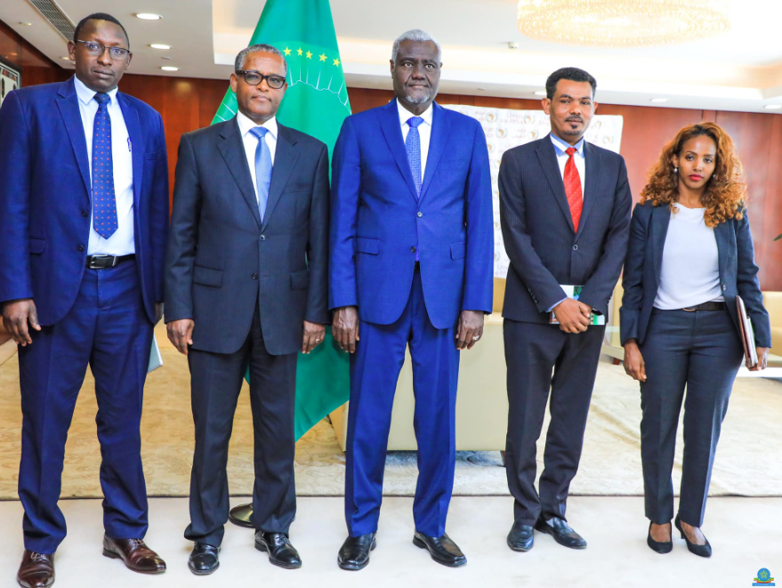 Ambassador Ayele Presents Credentials to AU Chairperson Commission